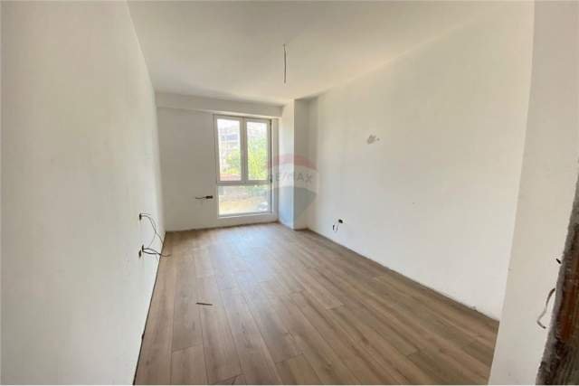 Tirane, shitet apartament 3+1+A+BLK Kati 4, 127 m² 158.000 Euro (ish Fusha e Aviacionit)