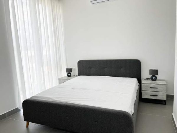 Tirane, jepet me qera apartament duplex Kati 3, 150 m² 1.500 Euro (LIQENI I THATE)