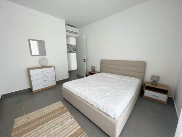 Tirane, jepet me qera apartament duplex Kati 3, 150 m² 1.500 Euro (LIQENI I THATE)