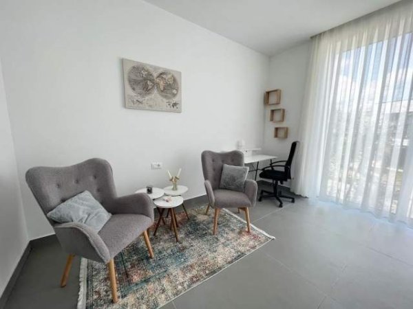Tirane, jepet me qera apartament duplex Kati 3, 150 m² 1.500 Euro (LIQENI I THATE)