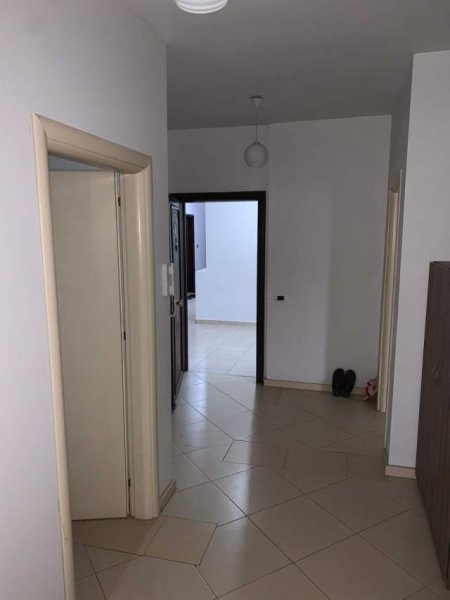 Tirane, jepet me qera apartament 2+1 140 m² 400 Euro (Astir, Vila L)