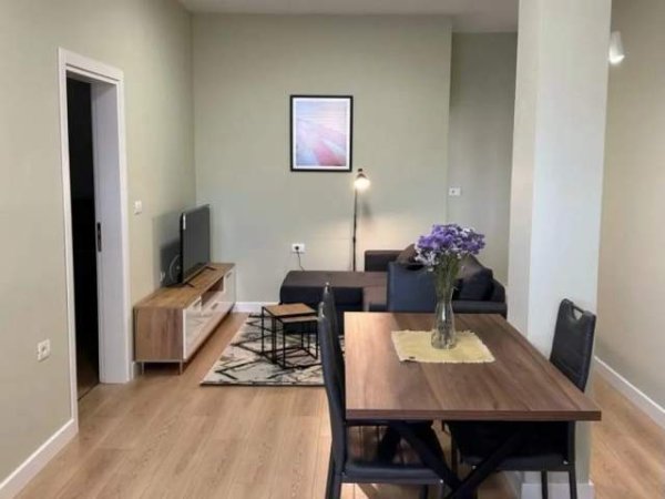 Tirane, jepet me qera apartament 2+1 Kati 2, 90 m² 45.000 Leke (Rruga Besa)