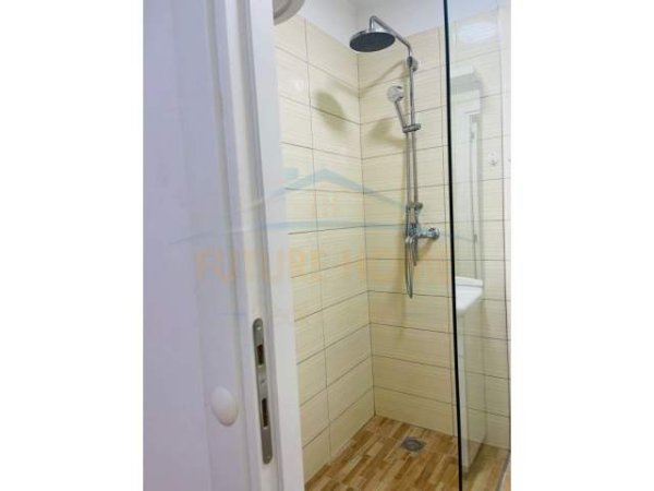 Tirane, shitet apartament 1+1 Kati 8, 45 m² 56.000 Euro (Unaza e Re)
