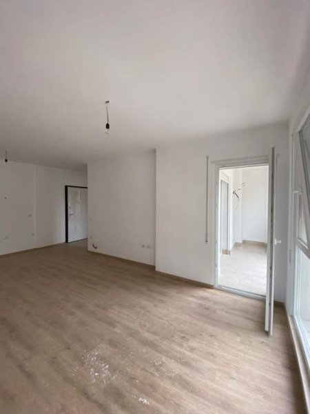 Tirane, jepet me qera apartament 1+1+BLK Kati 3, 64 m² 35.000 Leke (Don Bosko)