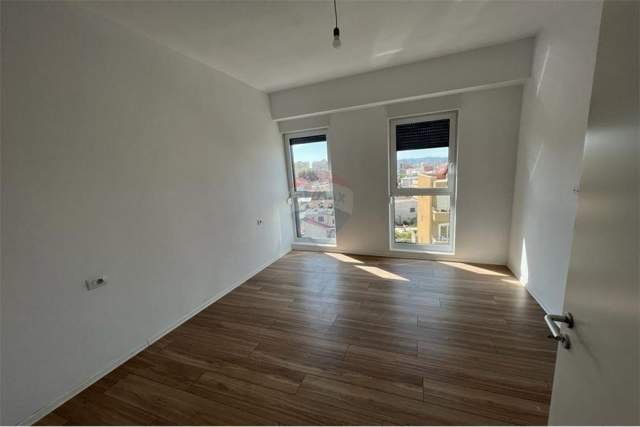 Tirane, jepet me qera apartament 2+1 Kati 4, 102 m² 350 Euro (Jordan Misja)