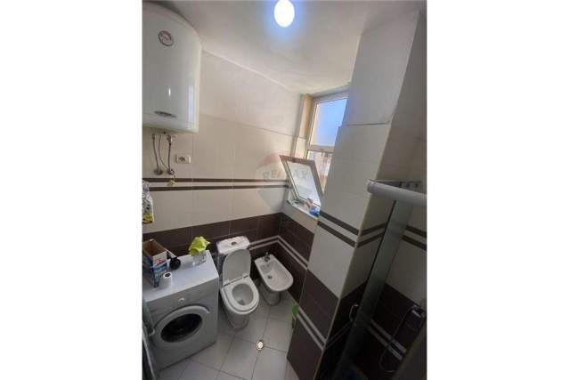 Tirane, jepet me qera apartament 1+1 Kati 3, 80 m² 390 Euro (Mine Peza)