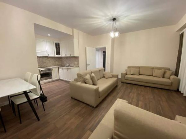 Tirane, jepet me qera apartament 2+1+BLK Kati 3, 120 m² 500 Euro (prane 2 Palmat)