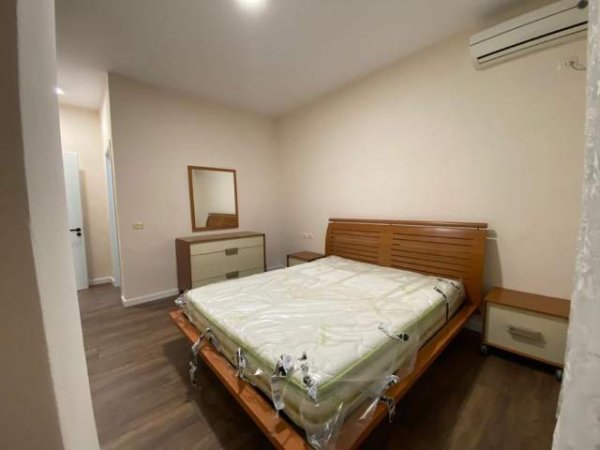Tirane, jepet me qera apartament 2+1+BLK Kati 3, 120 m² 500 Euro (prane 2 Palmat)