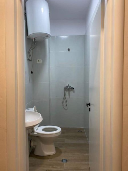 Tirane, jepet me qera apartament 2+1+BLK Kati 3, 120 m² 500 Euro (prane 2 Palmat)