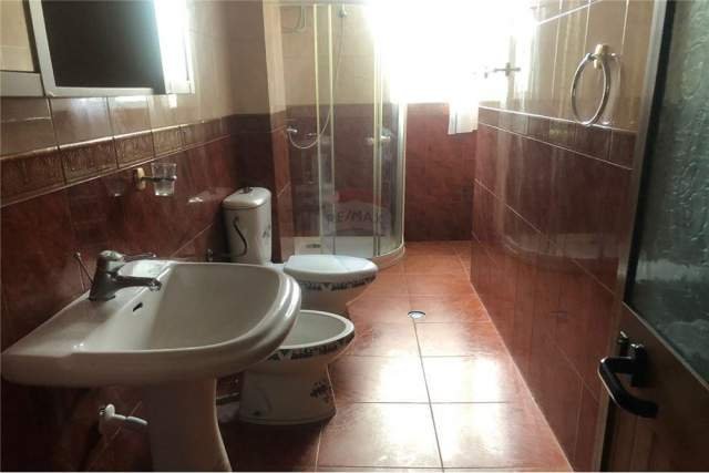 Tirane, shitet apartament 3+1 Kati 2, 124 m² 128.000 Euro (Bardhyl)