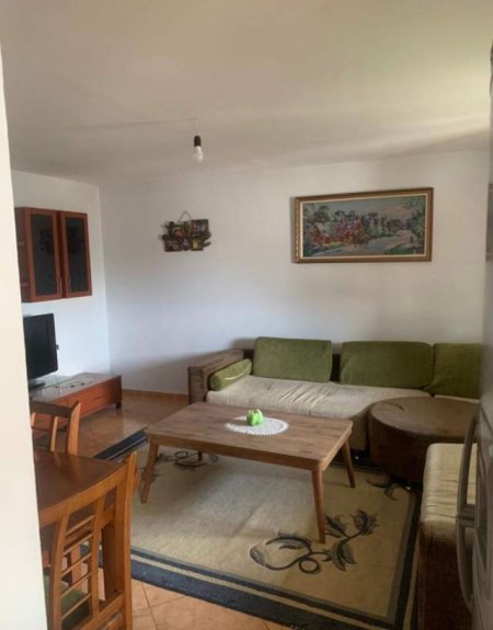 Tirane, jepet me qera apartament 2+1+BLK Kati 4, 80 m² 450 Euro (pallati i telebingos)