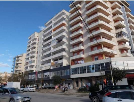 Vlore, shes dyqan Kati 1, 32 m² 30.000 Euro (Lagja Pavaresia Vlore)