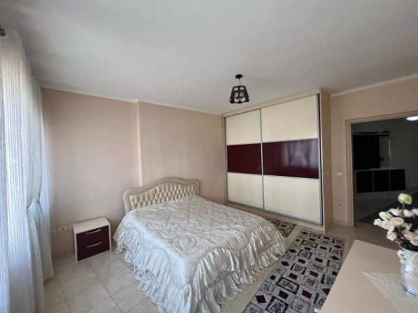Tirane, shes apartament 2+1+BLK Kati 1, 140 m² 115.000 Euro (Bulevardi Migjeni)