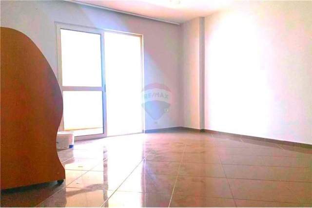 Tirane, shitet apartament 2+1+BLK Kati 10, 120 m² 142.000 Euro (Rruga e Kavajes, prane Square 21, Ish Nisharaku)