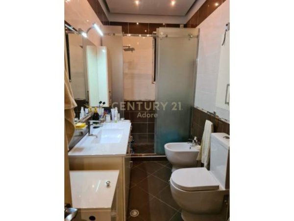 Tirane, jepet me qera apartament 1+1+BLK Kati 1, 73 m² 500  (Liqeni i Thate)