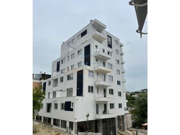 Tirane, shes apartament 2+1+BLK Kati 2, 104 m² 181.000 Euro (Liqeni i Thate)