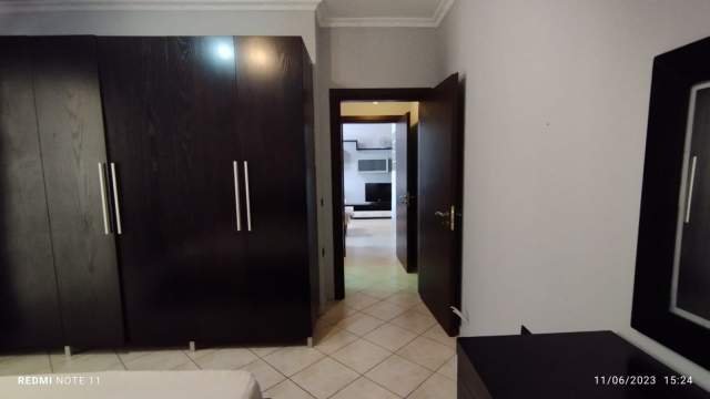 Tirane, jepet me qera apartament, prane bllokut, 1+1+1 studio +2 BLK, Kati 5, 90 m², 850 Euro (Sheshi Wilson)