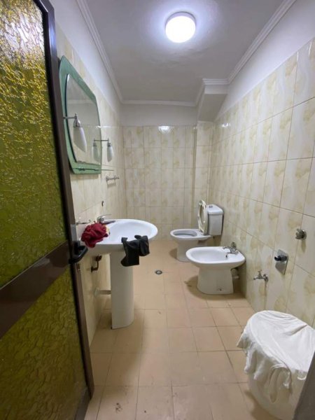 Tirane, jepet me qera apartament 2+1+BLK Kati 0, 100 m² 500 Euro (Ali Demi)