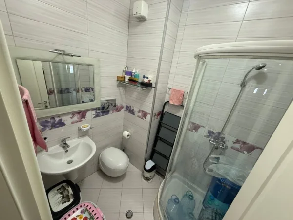 Tirane, shitet apartament 2+1 , 134 m² 215.000 € (materniteti ri)