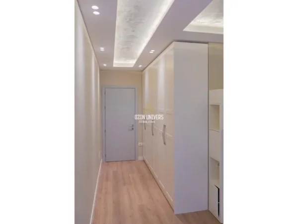 Tirane, jepet me qera apartament 2+1 Kati 3, 126 m² 850 € (rezidenca kodra e diellit)