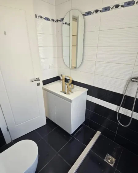 Shqiperi, shitet apartament 2+1+Ballkon Kati 7, 112 m² 285.000 € (Prane Square 21)