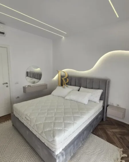 Shqiperi, shitet apartament 2+1+Ballkon Kati 7, 112 m² 285.000 € (Prane Square 21)