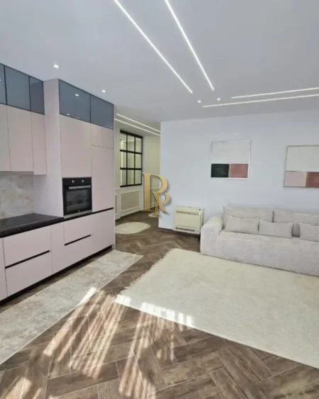 Shqiperi, shitet apartament 2+1+Ballkon Kati 7, 112 m² 285.000 € (Prane Square 21)