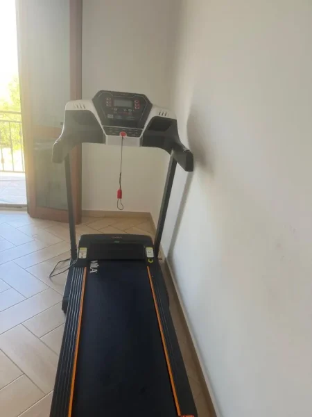 Divjake, shes Piste Vrapimi e paperdorur 550 €