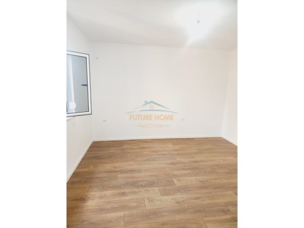 Tirane, shitet apartament 2+1+Ballkon Kati 4, 77 m² 155.000 € (Ali Dem)