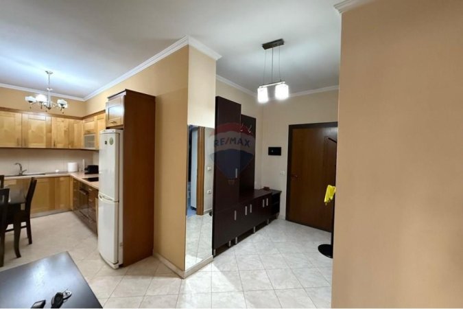 Tirane, jepet me qera apartament 2+1+Ballkon Kati 3, 100 m² 400 € 