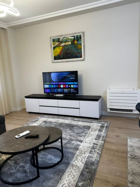 Tirane, jepet me qera apartament 2+1+Ballkon , 1.000 € 