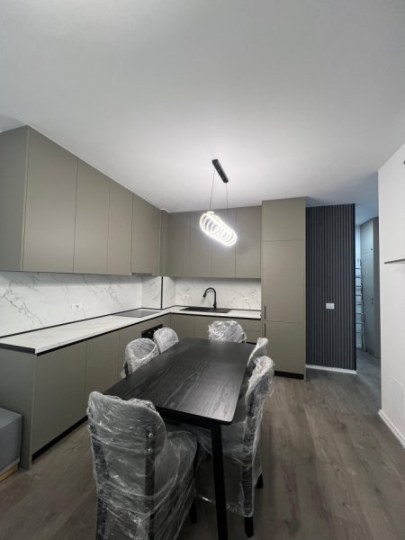 Tirane, jepet me qera apartament 2+1+Ballkon Kati 3, 100 m² 600 € 