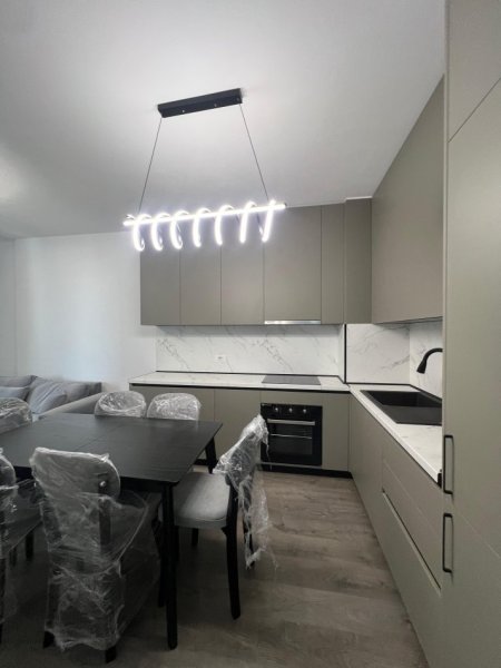 Tirane, jepet me qera apartament 2+1+Ballkon Kati 3, 100 m² 600 € 