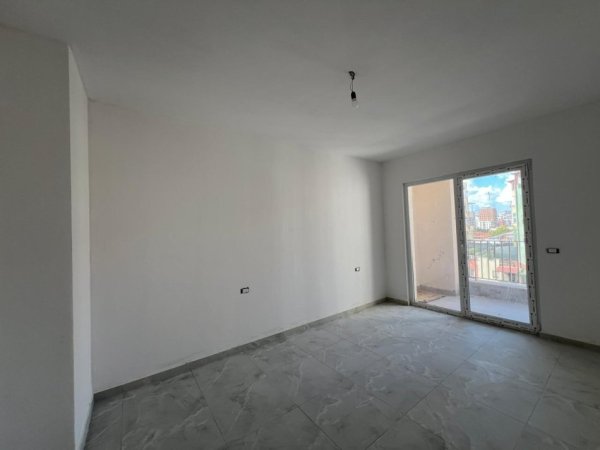 Tirane, shitet apartament 1+1+Ballkon , 69 m² 110.240 € (Rruga Dritan Hoxha)