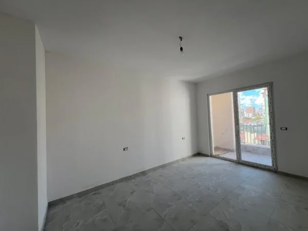 Tirane, shitet apartament 1+1+Ballkon , 69 m² 110.240 € (Rruga Dritan Hoxha)