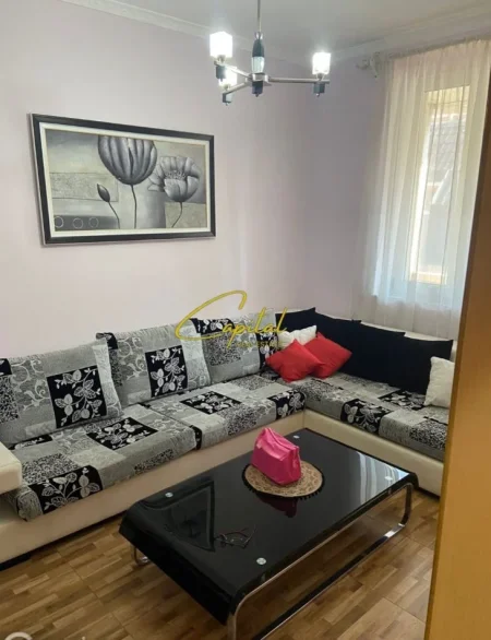 Tirane, jepet me qera apartament 1+1 Kati 5, 62 m² 600 € (ISH BLLOKU)