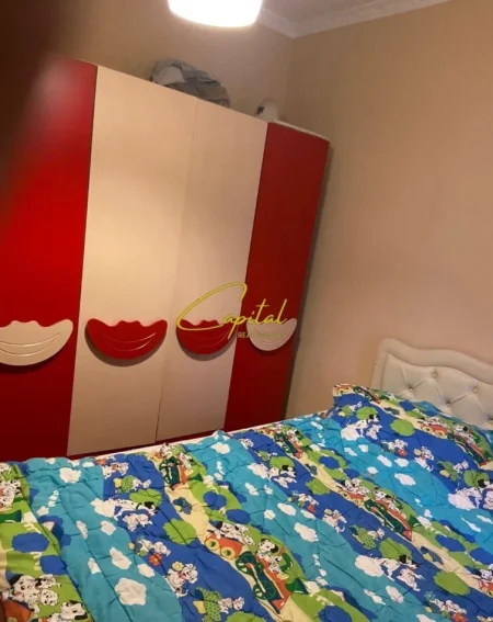 Tirane, jepet me qera apartament 1+1 Kati 5, 62 m² 600 € (ISH BLLOKU)