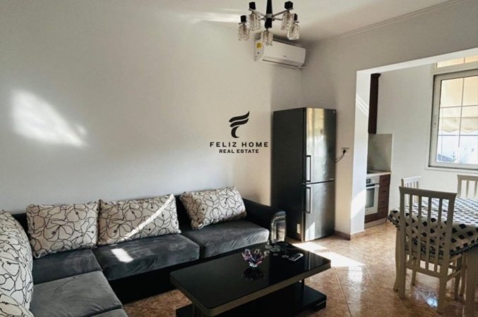 Tirane, jepet me qera apartament 2+1 Kati 5, 75 m² 500 € (RRUGA FERIT XHAJKO)