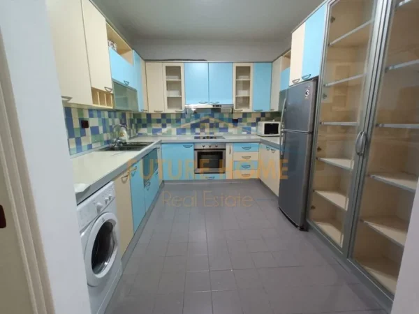 Tirane, shitet apartament 2+1 Kati 3, 110 m² 225.000 € 