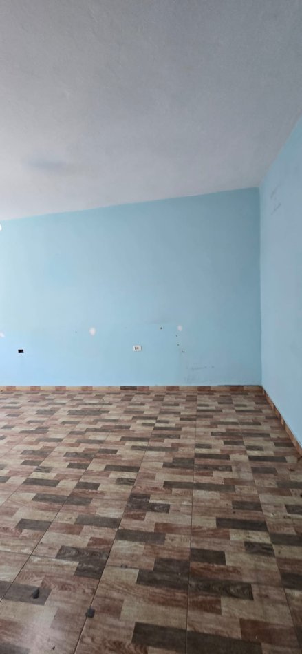 Tirane, shitet apartament 1+1 Kati 4, 125.000 € 