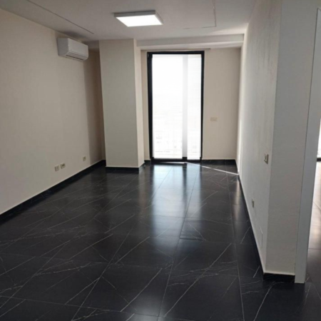 Tirane, jepet me qera ambient biznesi 2+1+Ballkon Kati 6, 75 m² 75 € (tek rruga Mine Peza)