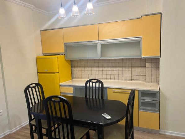 Tirane, jepet me qera apartament 1+1 Kati 6, 600 € 