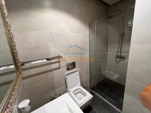Tirane, jepet me qera apartament 3+1 Kati 7, 116 m² 1.000 € 