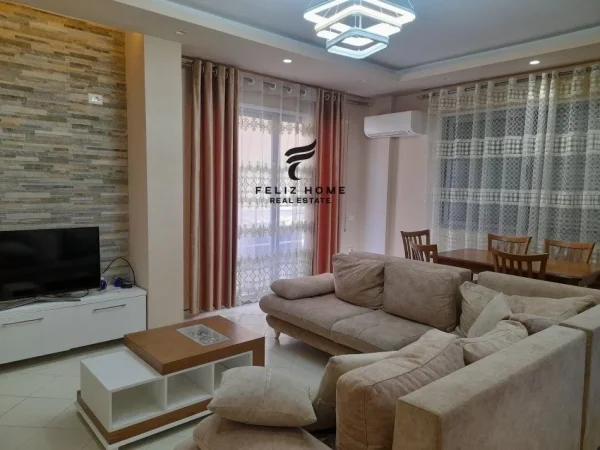 Tirane, jepet me qera apartament 2+1 Kati 3, 106 m² 500 € (FRESKU)