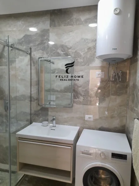 Tirane, jepet me qera apartament 2+1 Kati 3, 106 m² 500 € (FRESKU)