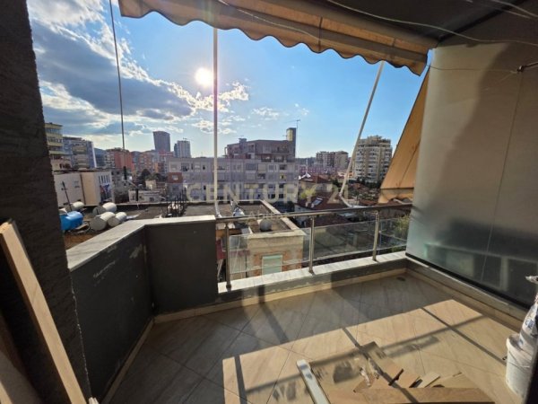 Tirane, shitet apartament 2+1 Kati 5, 76 m² 179.000 € (Pazari i ri)