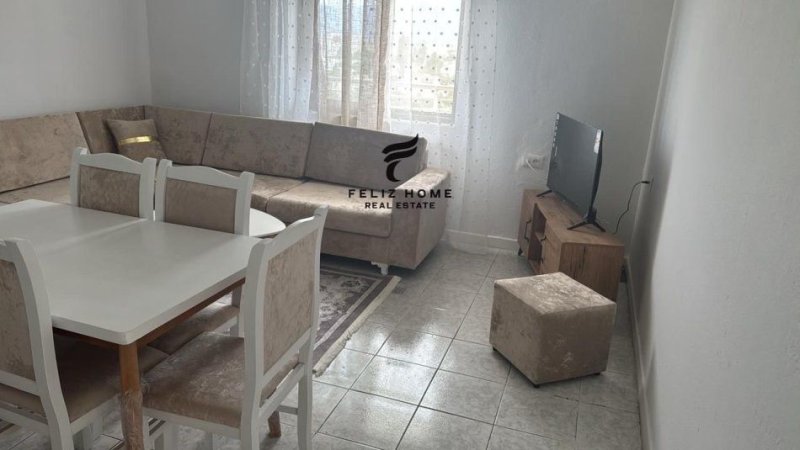 Tirane, jepet me qera apartament 2+1 Kati 2, 106 m² 400 € (YZBERISHT)