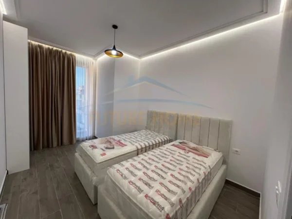 Tirane, jepet me qera apartament 2+1+Ballkon Kati 3, 96 m² 750 € (Rruga Riza Cerova, Selvia)