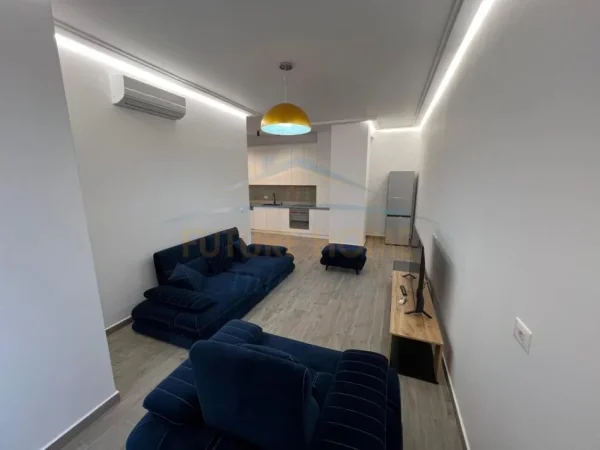Tirane, jepet me qera apartament 2+1+Ballkon Kati 3, 96 m² 750 € (Rruga Riza Cerova, Selvia)