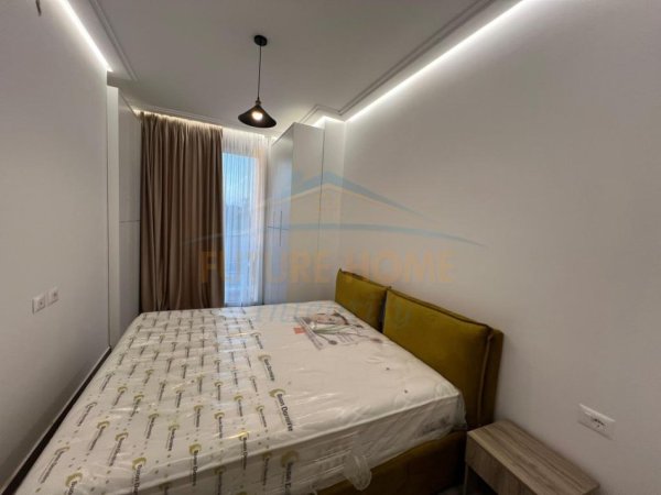 Tirane, jepet me qera apartament 2+1+Ballkon Kati 3, 96 m² 750 € (Rruga Riza Cerova, Selvia)